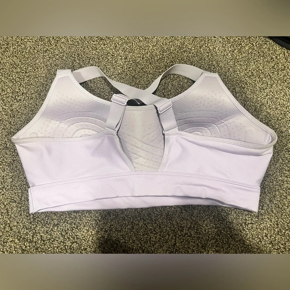 Under Armour Light Purple Cross-Back Sports Bra - Picture 2 of 3